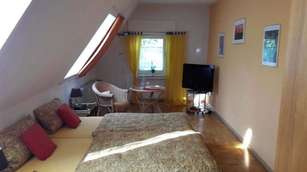 Gasthof Altes Farmhaus Und Apartment 리에넨 객실 사진
