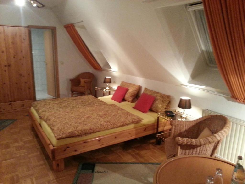 Gasthof Altes Farmhaus Und Apartment 리에넨 객실 사진