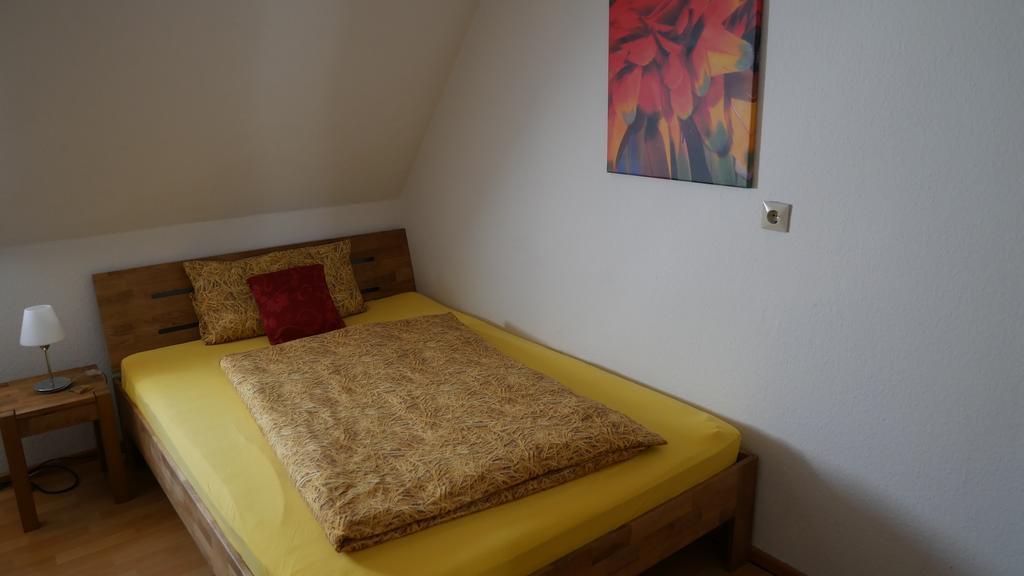 Gasthof Altes Farmhaus Und Apartment 리에넨 외부 사진